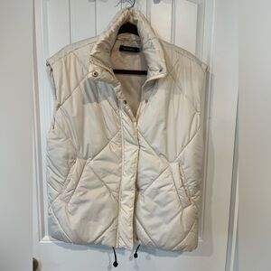 Merokeety Puffer Vest- cream white in color